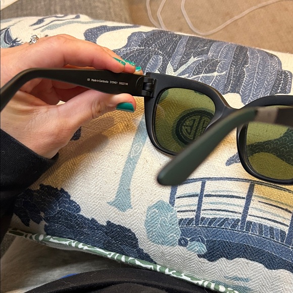 Toms Matte Black Cat-Eye Sunglasses - Picture 7 of 9